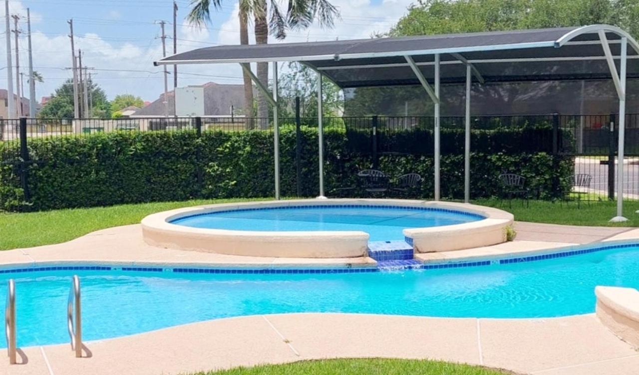 Beautifully Furnished 3Bd 2Br Pool Gated Condo In Mcallen, Tx Pharr Kültér fotó