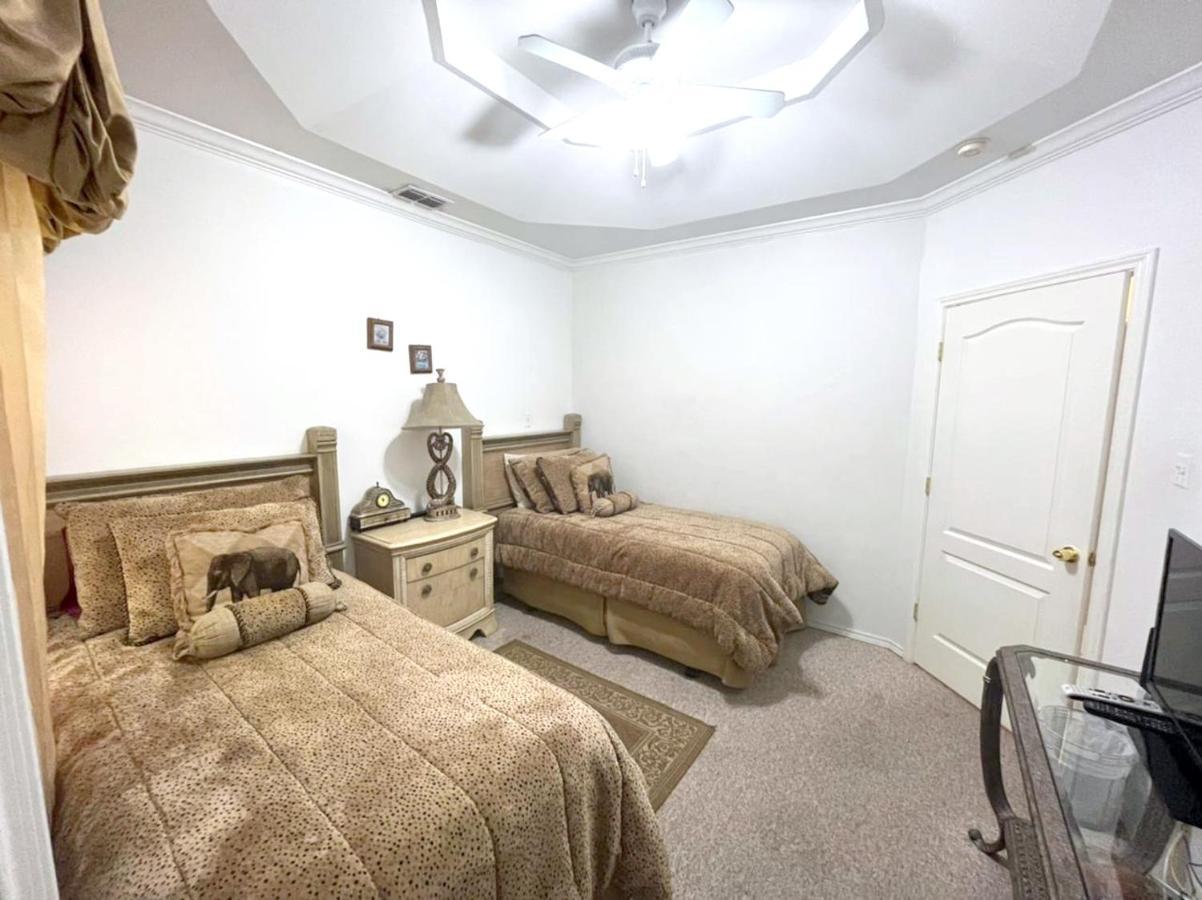Beautifully Furnished 3Bd 2Br Pool Gated Condo In Mcallen, Tx Pharr Kültér fotó